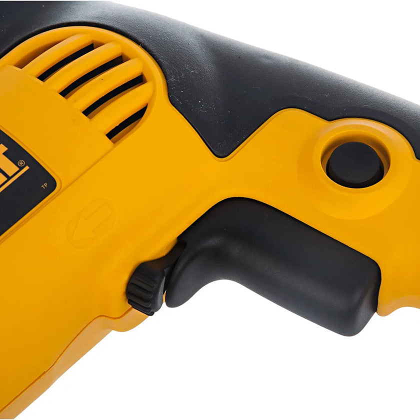 Дрель DeWalt DWD024-QS