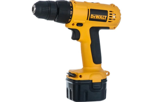 Шуруповерт DEWALT DW 907 K2A 12 В 20 Нм + 2 аккумулятора 1.5 Ач